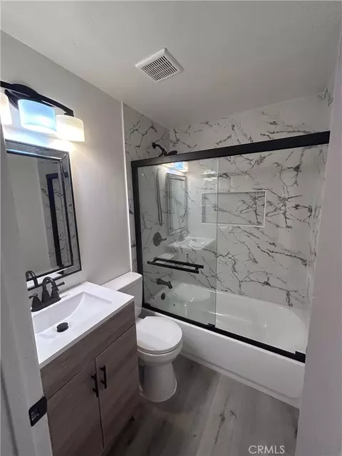Bath - 5844 Montgomery St, Riverside, CA 92503 photo 1 of 2