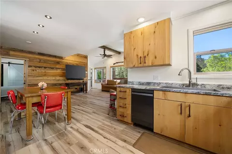 Kitchen - 54720 Pine Crst, Idyllwild, CA 92549 photo 5 of 6