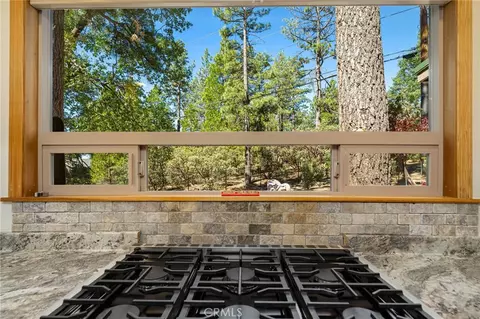 Kitchen - 54720 Pine Crst, Idyllwild, CA 92549 photo 6 of 6