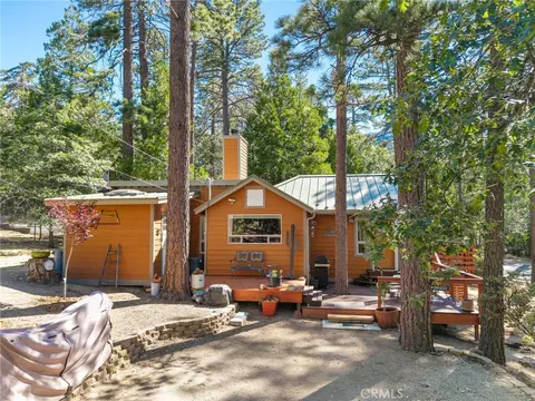 Exterior - 54720 Pine Crst, Idyllwild, CA 92549 photo 4 of 9