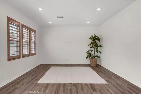 Living - 20765 Barn Rd, Riverside, CA 92507 photo 1 of 4