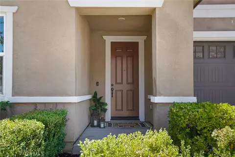 Entry Way - 20765 Barn Rd, Riverside, CA 92507 photo 1 of 8