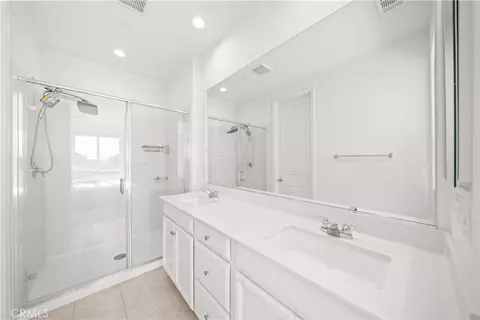 Bath - 104 Keeper, Irvine, CA 92618 photo 1 of 1