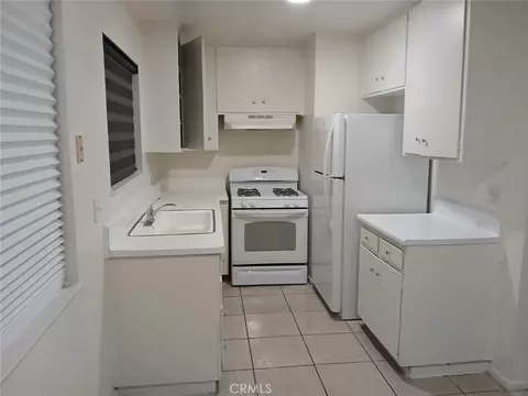 Kitchen - 751 Upton, Barstow, CA 92311 photo 2 of 2