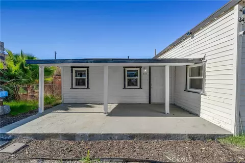 Exterior - 415 N Santa Fe, Hemet, CA 92543 photo 3 of 4