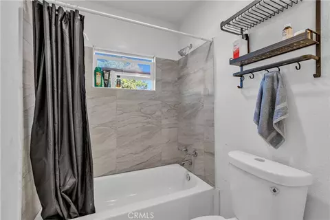 Bath - 415 N Santa Fe, Hemet, CA 92543 photo 1 of 4