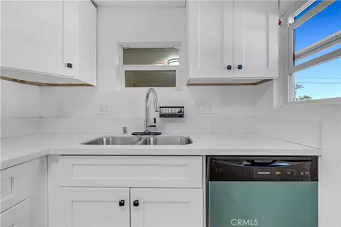 Kitchen - 415 N Santa Fe, Hemet, CA 92543 photo 2 of 2