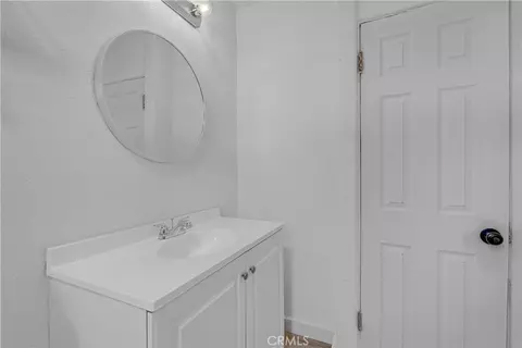 Bath - 415 N Santa Fe, Hemet, CA 92543 photo 2 of 4