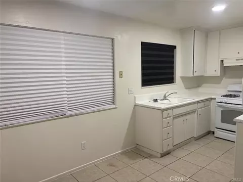 Kitchen - 751 Upton, Barstow, CA 92311 photo 1 of 1