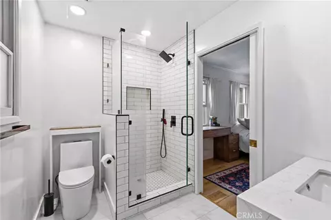 Bath - 5762 Desert View Dr, La Jolla, CA 92037 photo 4 of 4