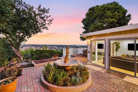 Exterior - 5762 Desert View Dr, La Jolla, CA 92037 photo 6 of 10