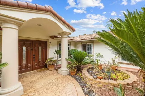 Exterior - 5762 Desert View Dr, La Jolla, CA 92037 photo 2 of 10