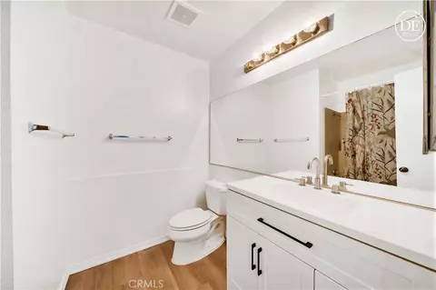 Bath - 3576 Atchison Cir, Riverside, CA 92503 photo 3 of 5