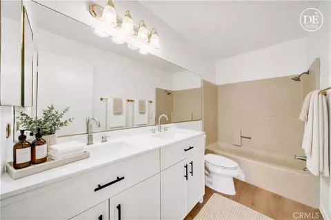 Bath - 3576 Atchison Cir, Riverside, CA 92503 photo 2 of 5