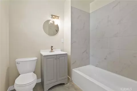 Bath - 8633 Rosena, Fontana, CA 92335 photo 3 of 4