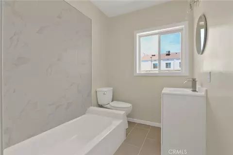 Bath - 8633 Rosena, Fontana, CA 92335 photo 2 of 4