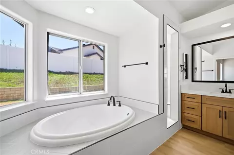 Bath - 11779 Sutter Ave, Yucaipa, CA 92399 photo 2 of 5