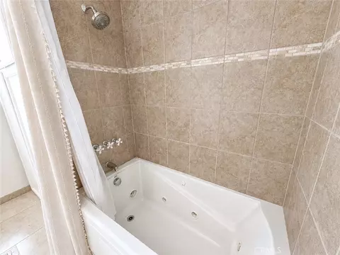 Bath - 1162 Willis St, Redding, CA 96001 photo 6 of 6
