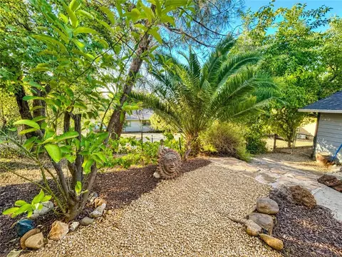 Exterior - 1162 Willis St, Redding, CA 96001 photo 6 of 16