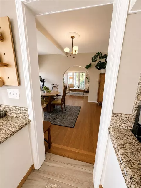 Entry Way - 1162 Willis St, Redding, CA 96001 photo 2 of 5