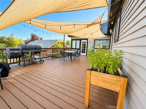 Exterior - 1162 Willis St, Redding, CA 96001 photo 13 of 16