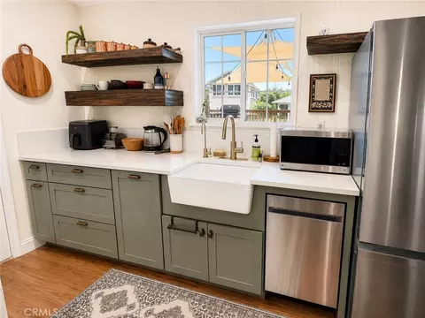 Kitchen - 1162 Willis St, Redding, CA 96001 photo 6 of 7