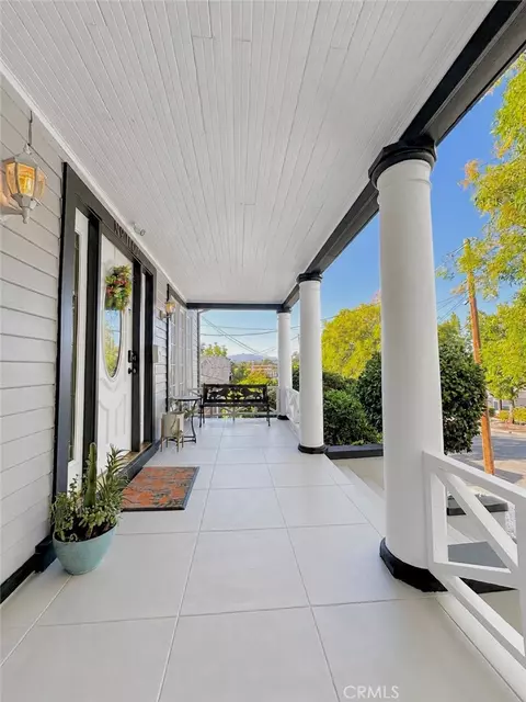 Exterior - 1162 Willis St, Redding, CA 96001 photo 2 of 16