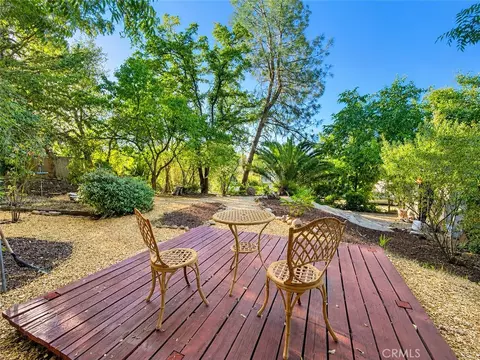 Exterior - 1162 Willis St, Redding, CA 96001 photo 5 of 16