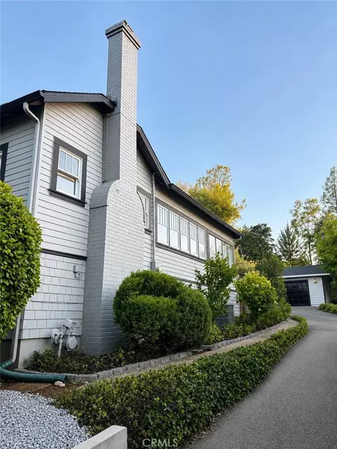 Exterior - 1162 Willis St, Redding, CA 96001 photo 8 of 16