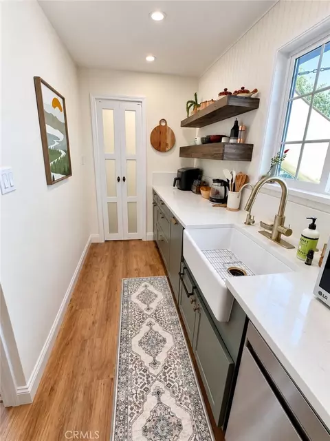 Kitchen - 1162 Willis St, Redding, CA 96001 photo 5 of 7