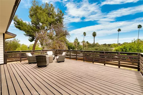Exterior - 2128 Oak Crst, Riverside, CA 92506 photo 2 of 4