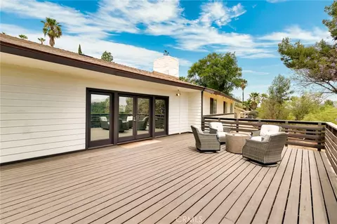 Exterior - 2128 Oak Crst, Riverside, CA 92506 photo 3 of 4