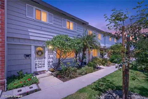 9571 Adams Ave, Huntington Beach, CA 92646