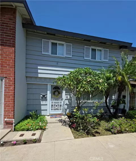 9571 Adams Ave, Huntington Beach, CA 92646