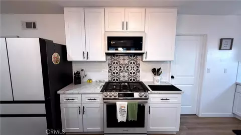 Kitchen - 1590 Sabina, Simi Valley, CA 93063 photo 2 of 4