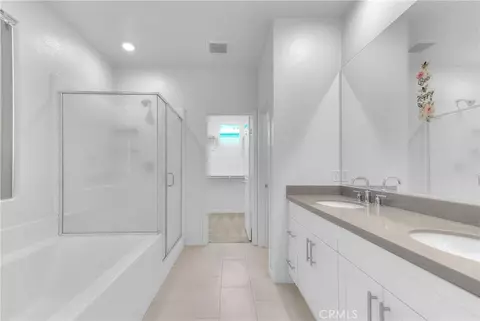 Bath - 3585 Eames, Ontario, CA 91761 photo 1 of 1
