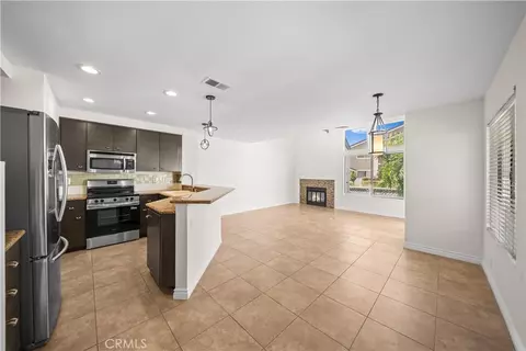 Living - 97 Fallingstar #56, Irvine, CA 92614 photo 1 of 5