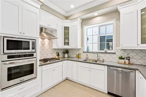 Kitchen - 1013 Holly Ave #A, Arcadia, CA 91007 photo 2 of 2