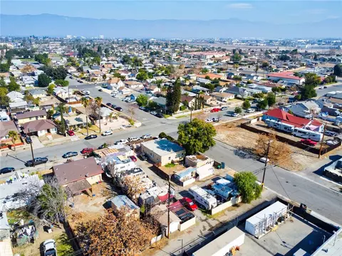 View/Area - 584 E H St, Colton, CA 92324 photo 4 of 13