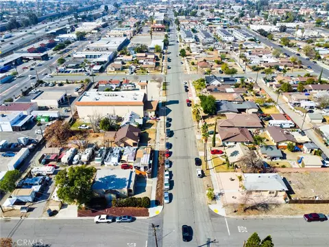 View/Area - 584 E H St, Colton, CA 92324 photo 9 of 13