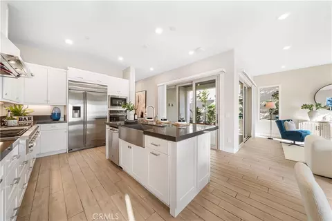 Kitchen - 151 Scale, Irvine, CA 92618 photo 1 of 3