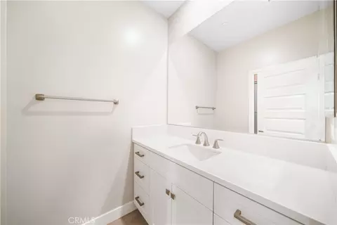 Bath - 151 Scale, Irvine, CA 92618 photo 3 of 3
