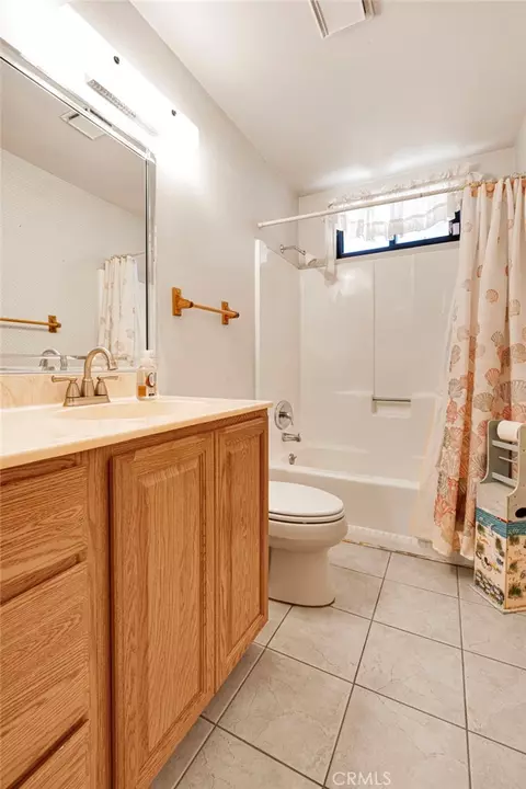 Bath - 10387 Kern, Hesperia, CA 92345 photo 2 of 4