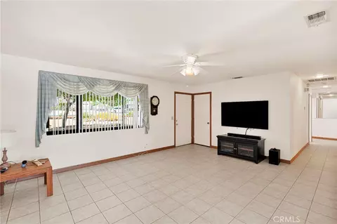 Living - 10387 Kern, Hesperia, CA 92345 photo 3 of 5