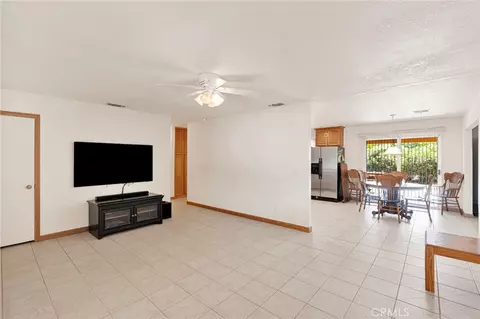 Living - 10387 Kern, Hesperia, CA 92345 photo 4 of 5