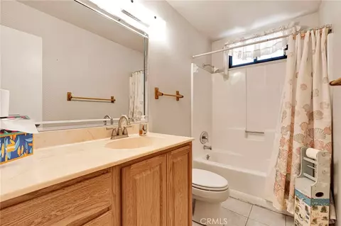 Bath - 10387 Kern, Hesperia, CA 92345 photo 1 of 4
