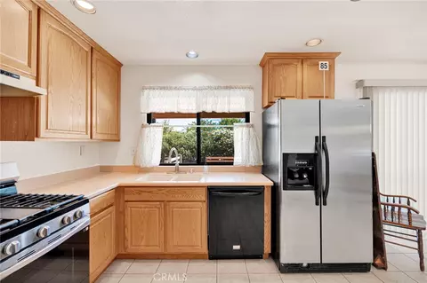 Kitchen - 10387 Kern, Hesperia, CA 92345 photo 3 of 5