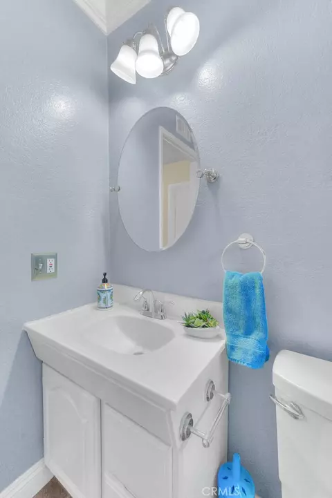 Bath - 4312 Rainier Ct, Chino, CA 91710 photo 3 of 4