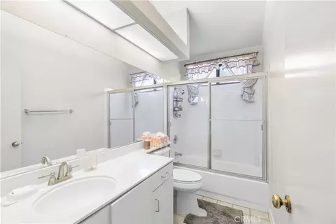 Bath - 10133 Saddlehill, Rancho Cucamonga, CA 91737 photo 4 of 4