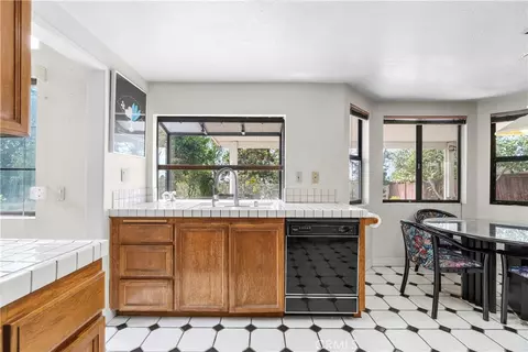 10133 Saddlehill, Rancho Cucamonga, CA 91737 photo 9